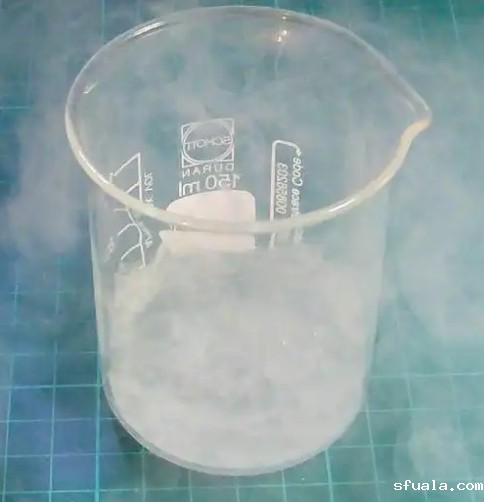 烧杯存放液氮 烧杯存放液氮